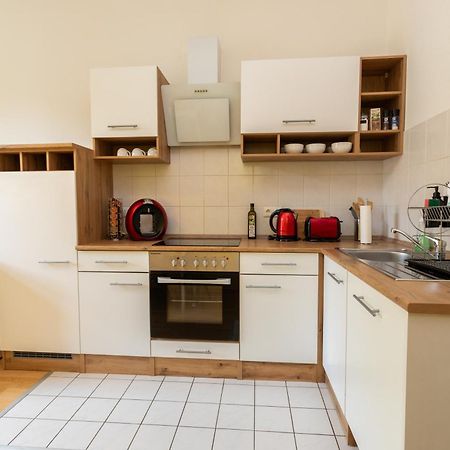 Fullhouse - Halle - Paulus Apartment - Nespresso Bagian luar foto
