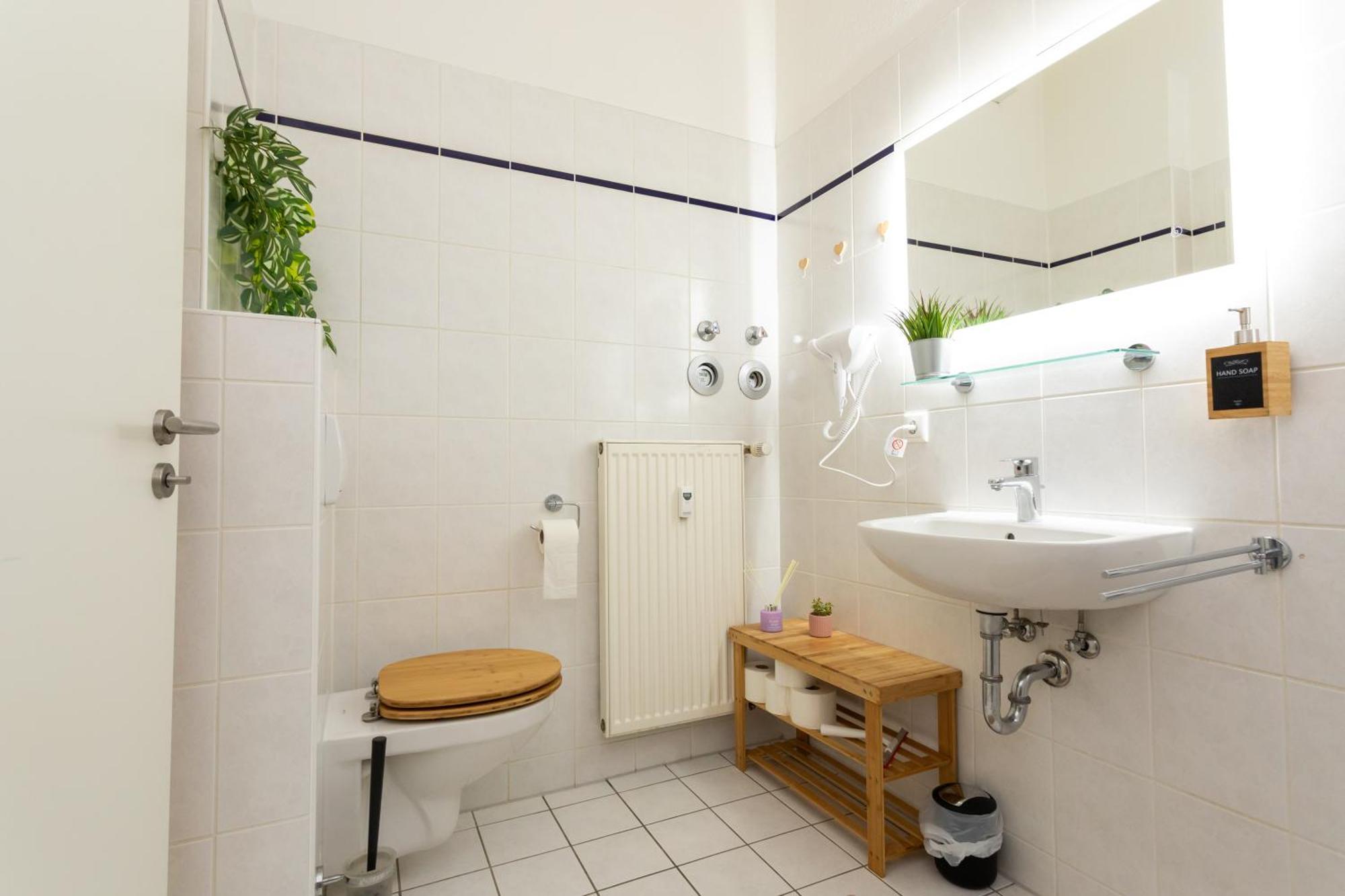 Fullhouse - Halle - Paulus Apartment - Nespresso Bagian luar foto